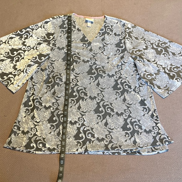 Silvery Velvet Floral Burnout Shrug - Picture 5 of 8